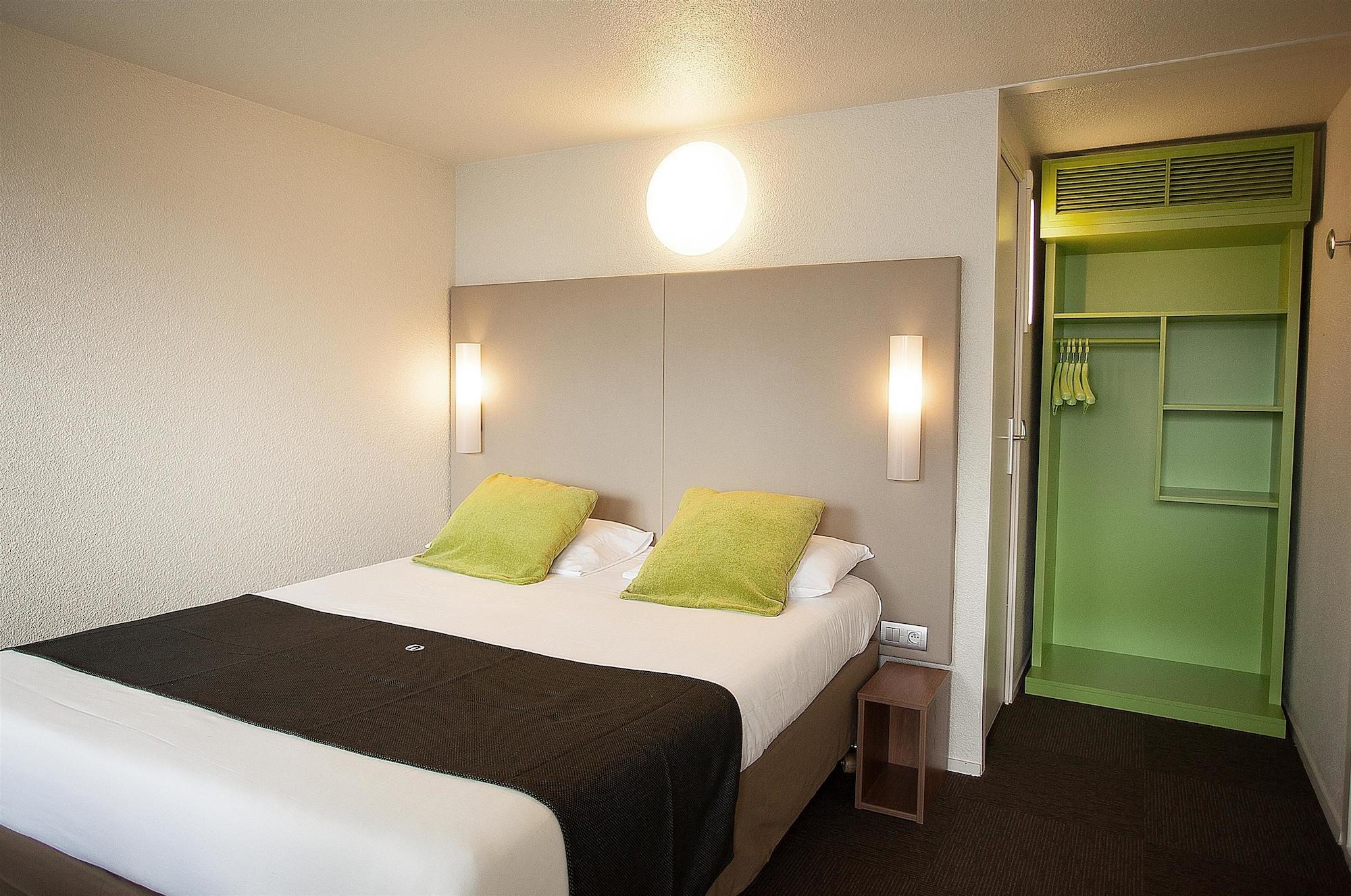 Hotel Campanile Evry Est - Saint Germain Les Corbeil Zewnętrze zdjęcie