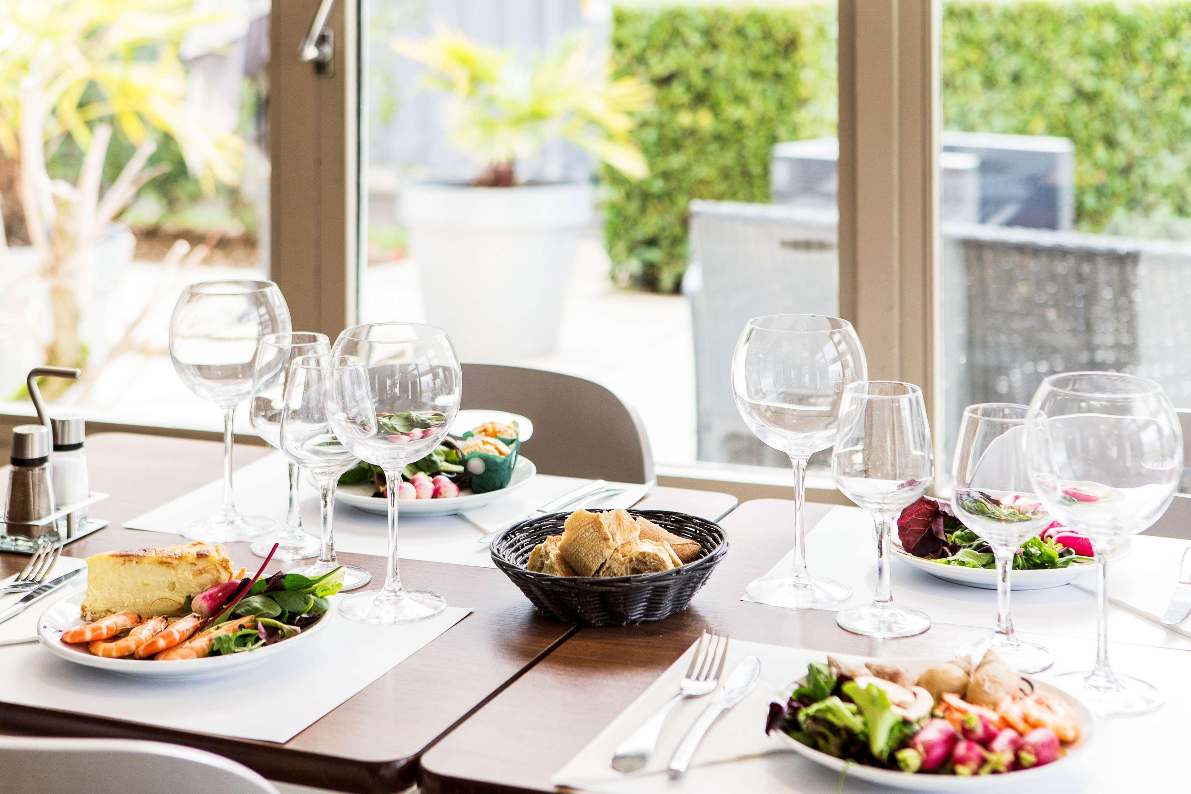 Hotel Campanile Evry Est - Saint Germain Les Corbeil Zewnętrze zdjęcie