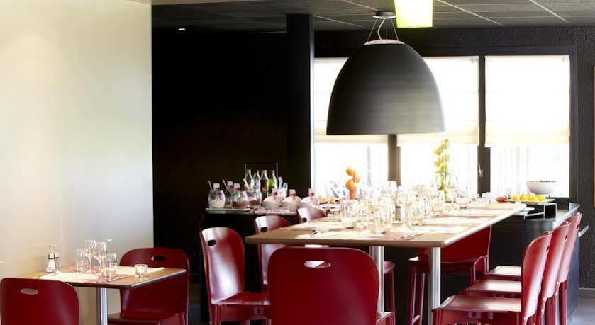 Hotel Campanile Evry Est - Saint Germain Les Corbeil Zewnętrze zdjęcie